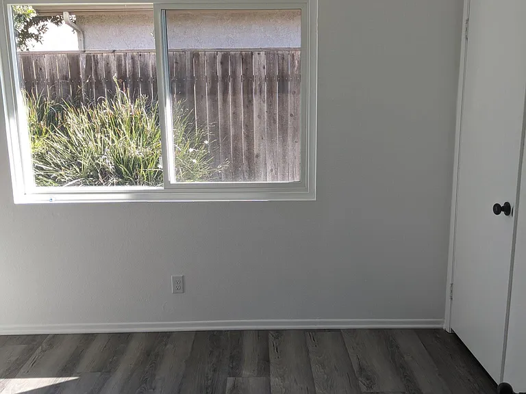 1260 Bobwhite Ct — Photo 7