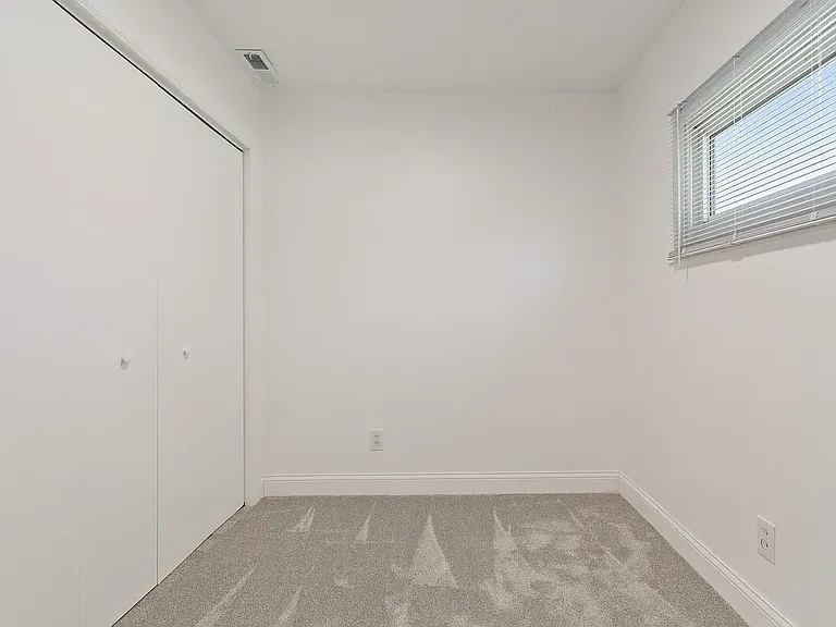 2050 Byron Dr — Photo 22