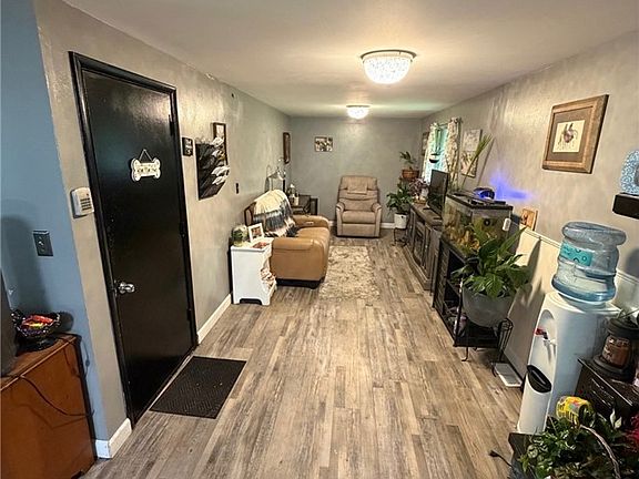 5th image of 4526 Skylark Dr