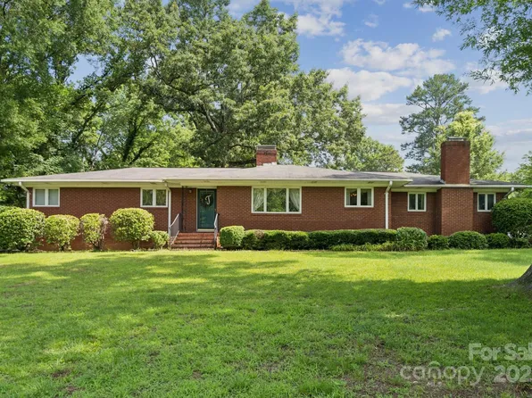2500 Kendrick Dr, Charlotte, NC 28214
