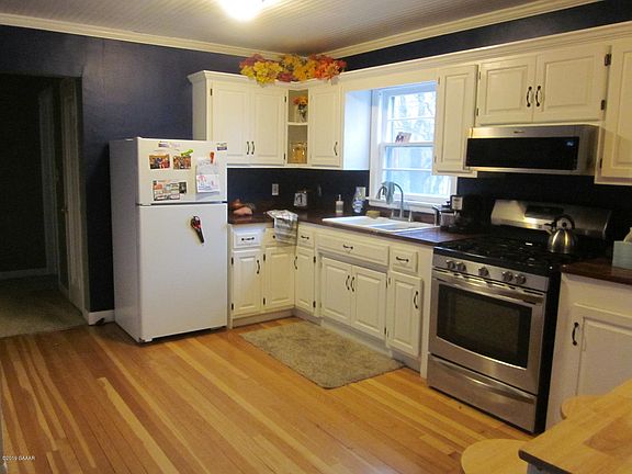 3rd image of 17 6th Ave NE