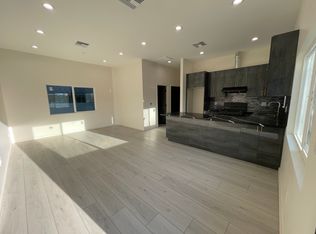 7932 Amestoy Ave, Van Nuys, CA 91406