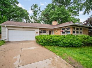 947 N 75th St, Wauwatosa, WI 53213