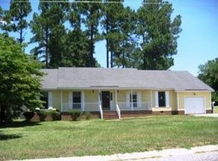 302 Southland Dr, Fayetteville, NC 28311