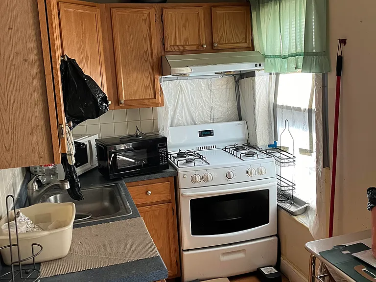 2 Johnny Ct #2 — Photo 1