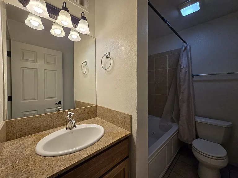 601 W San Mateo Rd #124 — Photo 14