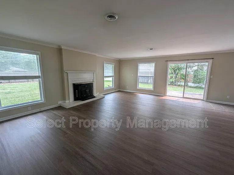 3510 Glencairn Dr — Photo 4
