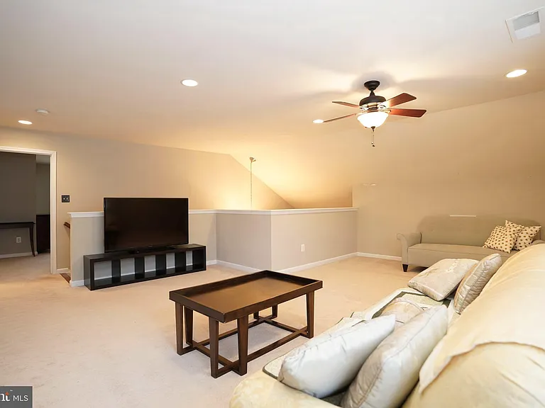 20779 Crescent Pointe Pl — Photo 28
