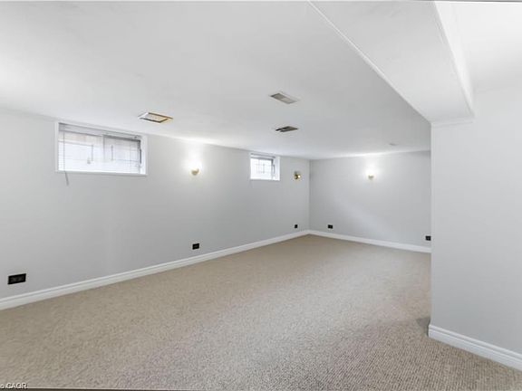 2nd image of 421 Talbot St
