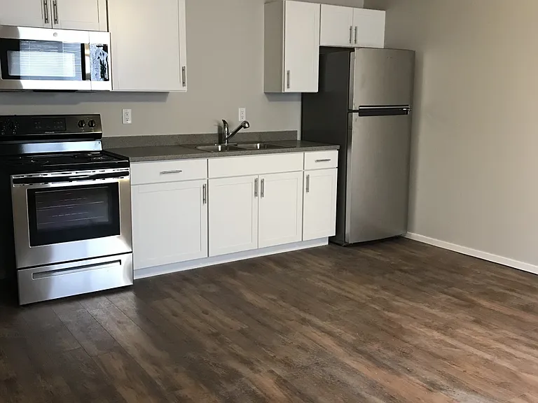 137 Ash St #1 — Photo 3