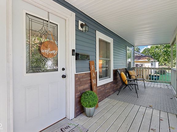 5th image of 870 Yandes St