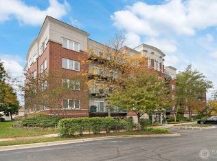 860 Weidner Rd APT 302, Buffalo Grove, IL