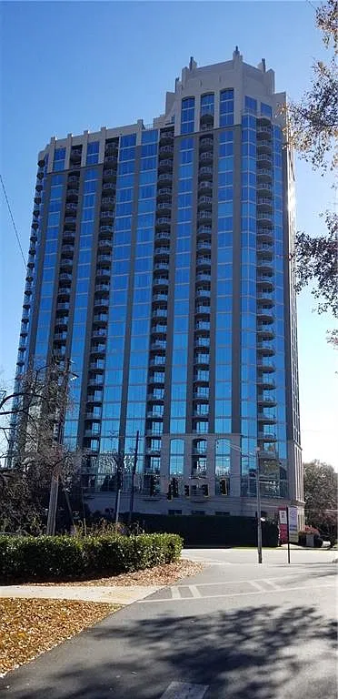 2795 Peachtree Rd NE — Photo 2