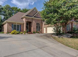 3504 Timberoak Dr, Greensboro, NC 27410