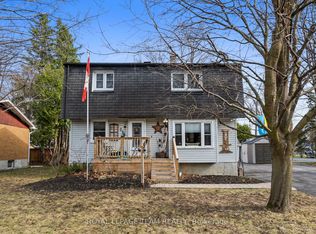 26 Starwood Rd, Ottawa, ON K2G1Y8