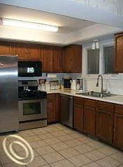 4th image of 9551 Chaumont Dr
