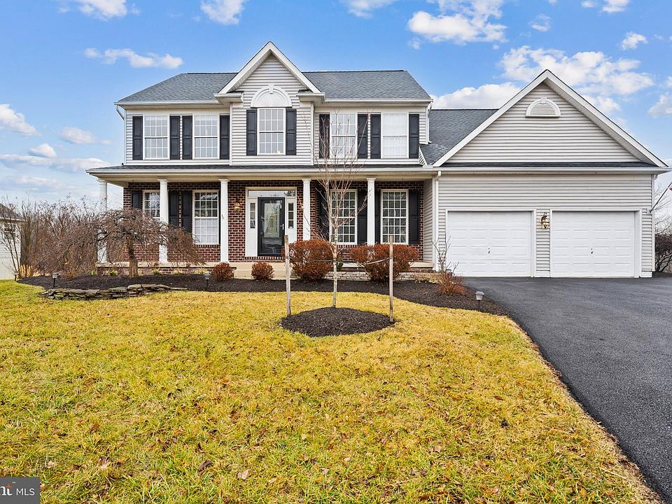 1st image of 329 Braeburn Ct