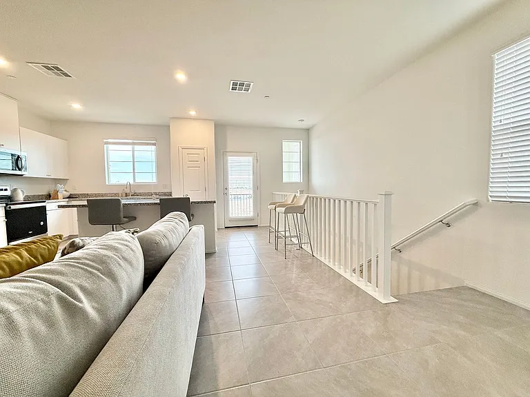 5672 Beguiling Falls St — Photo 14
