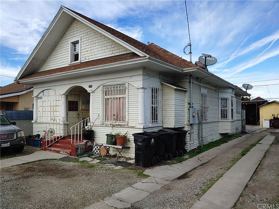 1st image of 1295 W 35th St