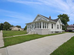 403 S 3rd St, Montezuma, IA 50171