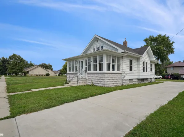 403 S 3rd St, Montezuma, IA 50171