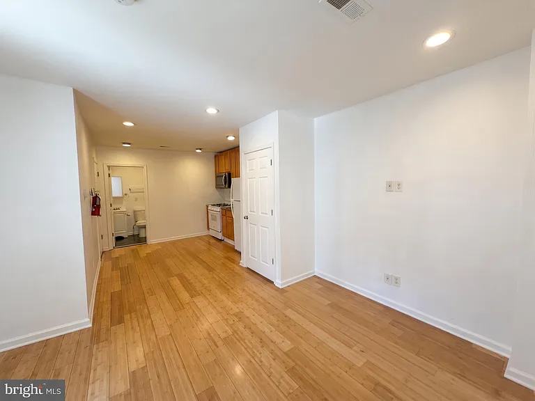110 N 51st St #3 — Photo 12