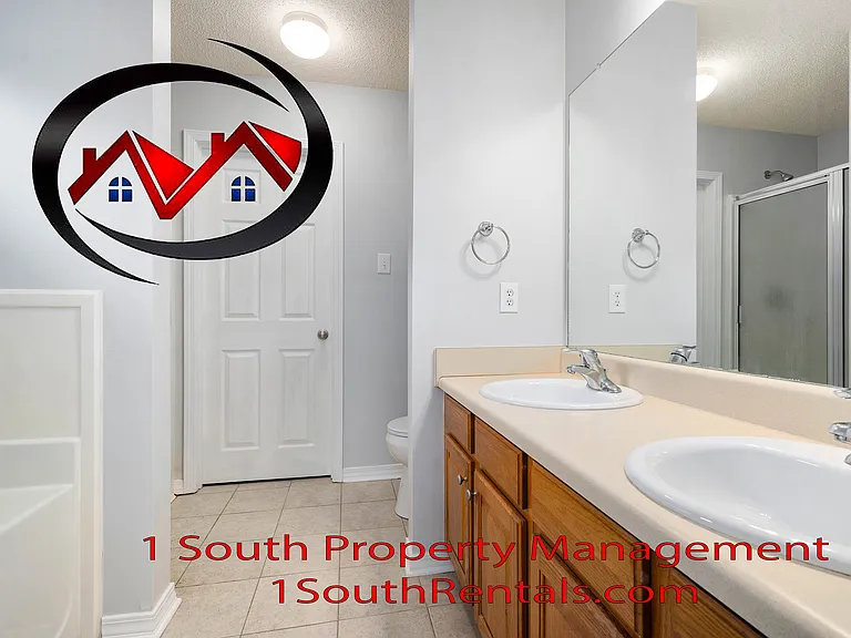 8894 Spring Grv S — Photo 11