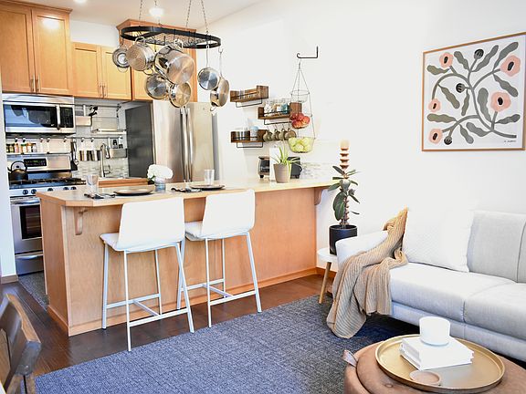 5th image of 2407 Peabody St #101