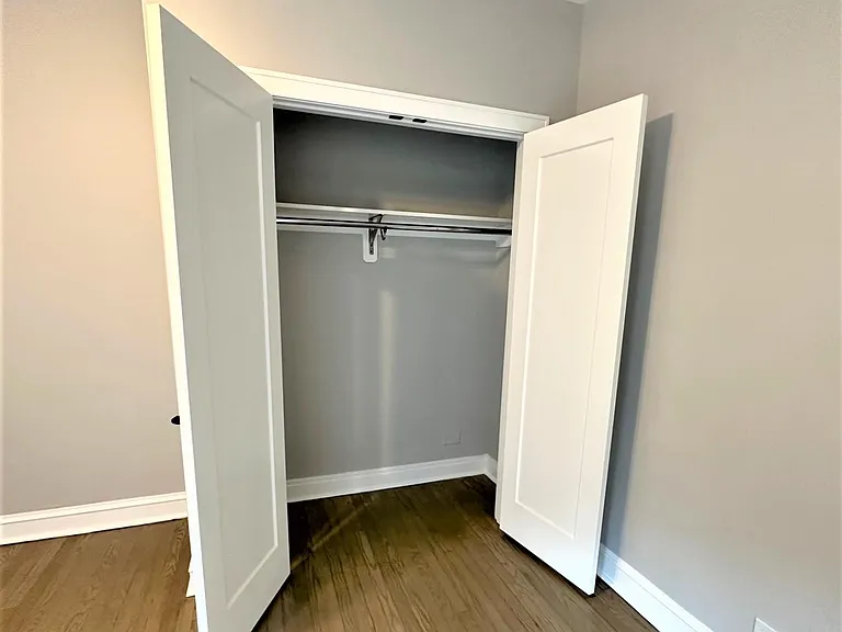 1352 W Carmen Ave #1N — Photo 15