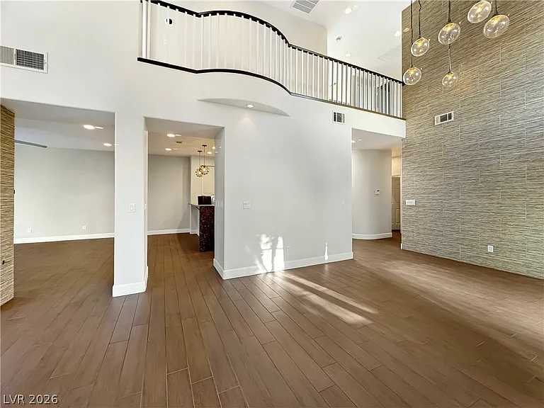 1352 Fox Acres Dr — Photo 5