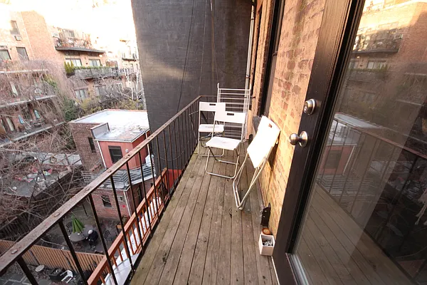 Rented by Bien Realty Ltd | media 42