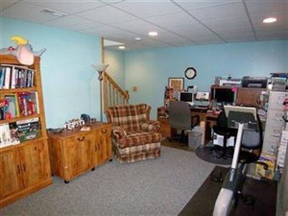 5th image of 616 Topaz Ln