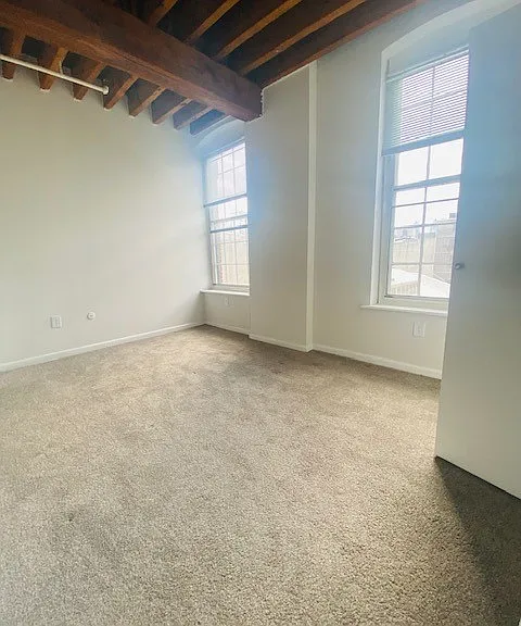 Pfeiffer House — Photo 11