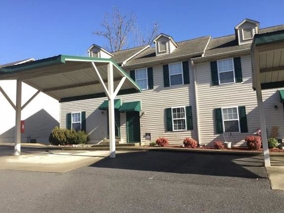 2nd image of 2420 Volunteer Pkwy APT 36