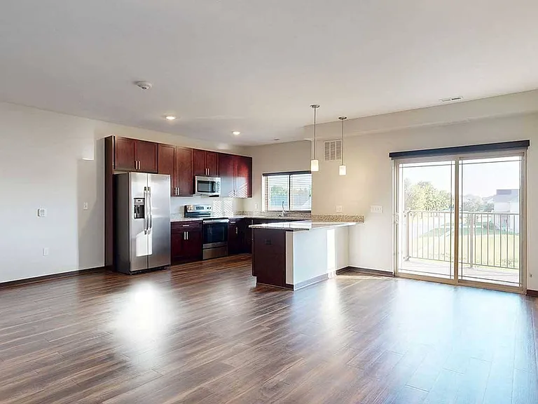 360 at Jordan West — Photo 197