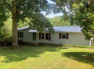 2144 Stove Dr, Newton, NC 28658