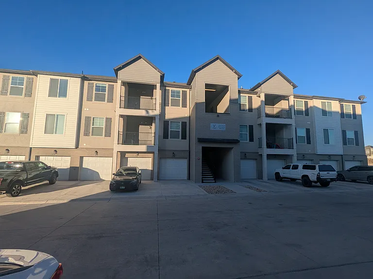 752 N Favreau Ln #V204 — Photo 22