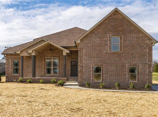 1934 Hygeia Rd, Greenbrier, TN 37073