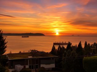 3295 Westmount Rd, West Vancouver, BC V7V3G5