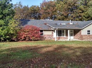 204 Community Dr, Marshfield, MO 65706