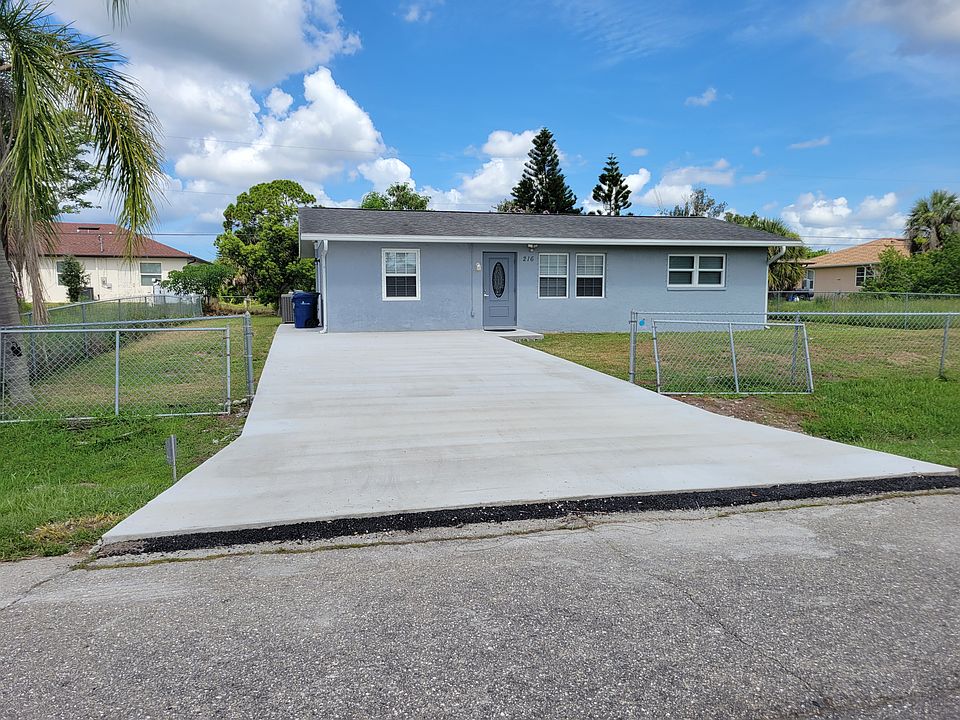 1st image of 216 Venetia Ave