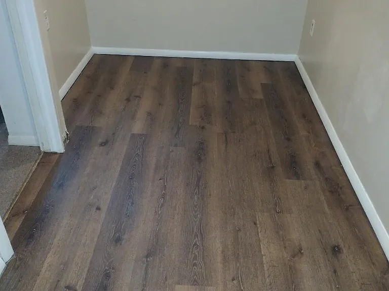 Photo is showing 1/2 of the room.
