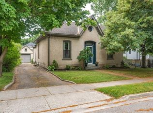35 Birch St, Cambridge, ON N1R2M4