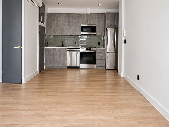 2nd image of 7239 Myrtle Ave APT 2R
