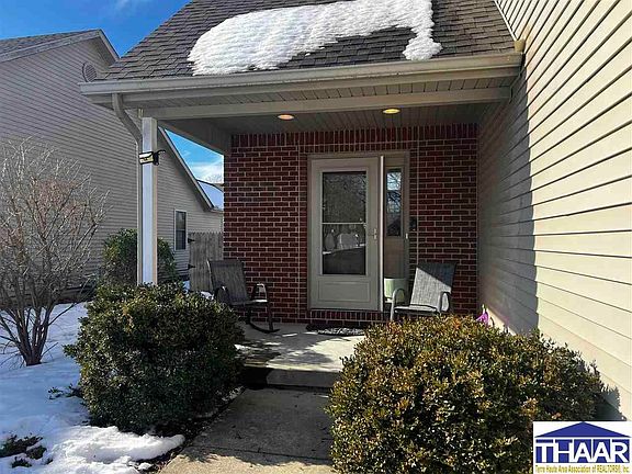 2nd image of 1493 S White Pine St