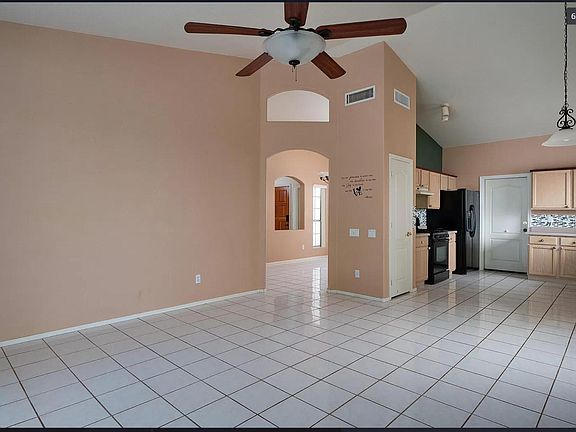 5th image of 1099 S Suncove Dr