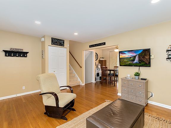 5th image of 657 Ponderosa Dr