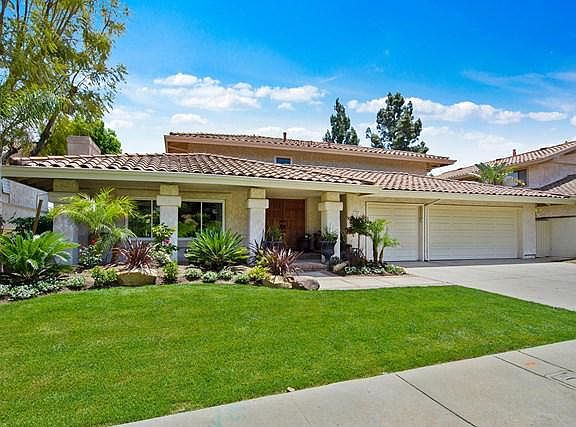 2nd image of 3926 Avenida Verano