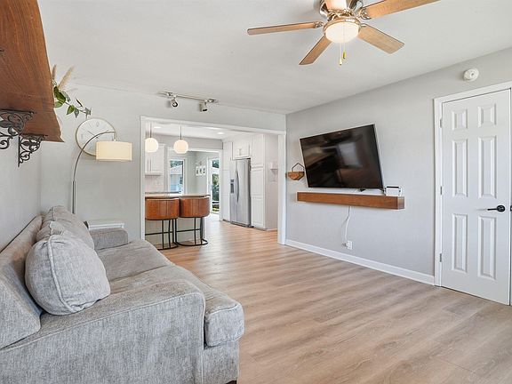 5th image of 2216 Linnwood Dr