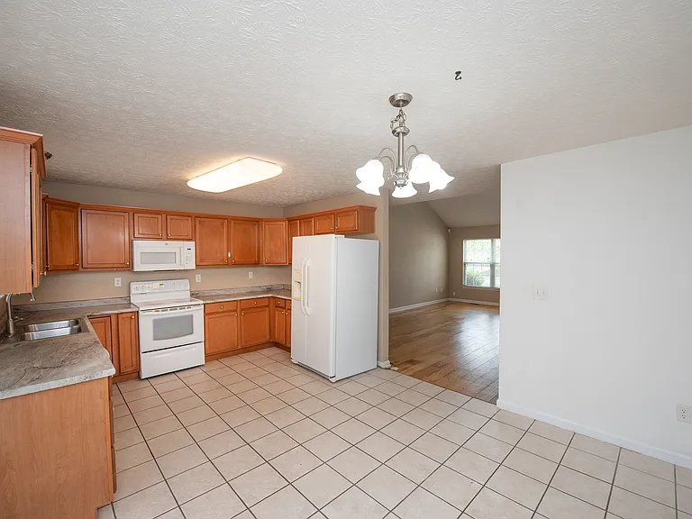 1940 Ellison Dr — Photo 13